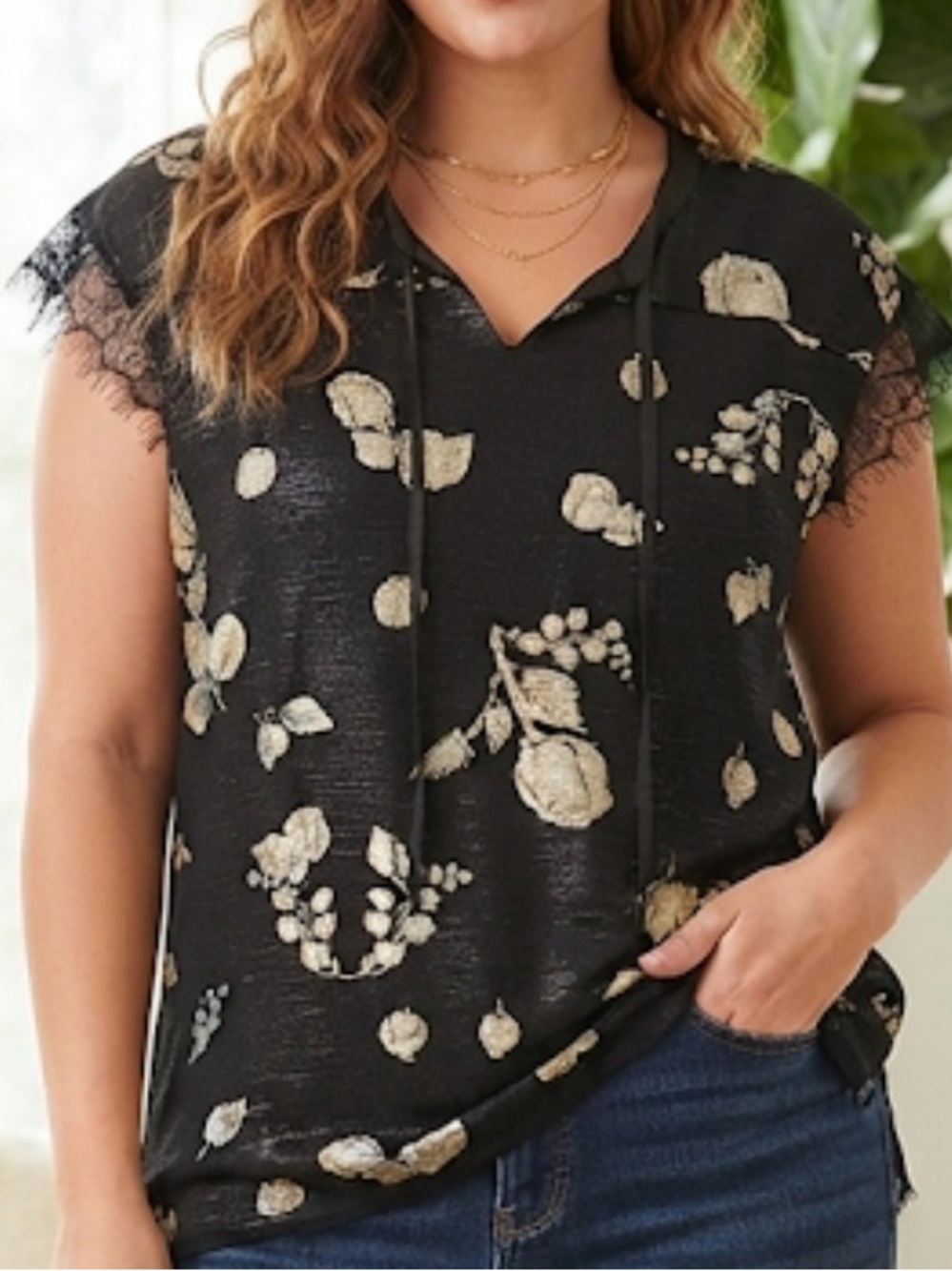 Grace -Black with gold Metallic Floral Short Sleeve Tunic Large